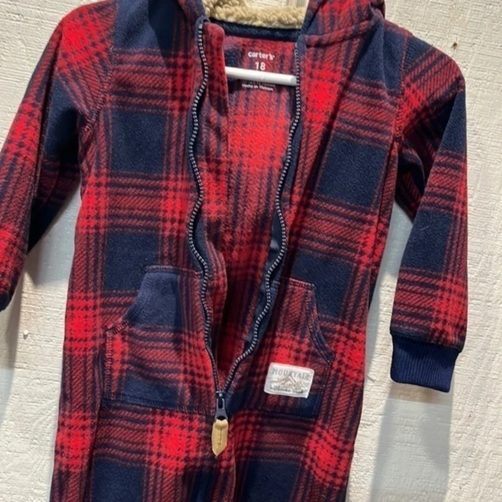 Carter’s hooded‎ red & navy blue Plaid fleece jumpsuit onesie size 18 months